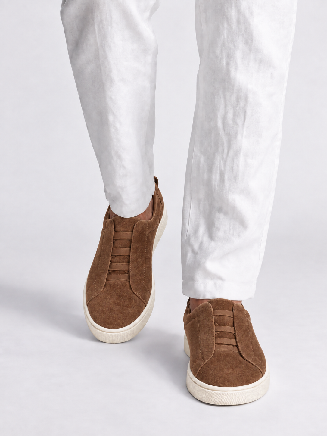 Reddish Brown Suede Zeg Emyerre