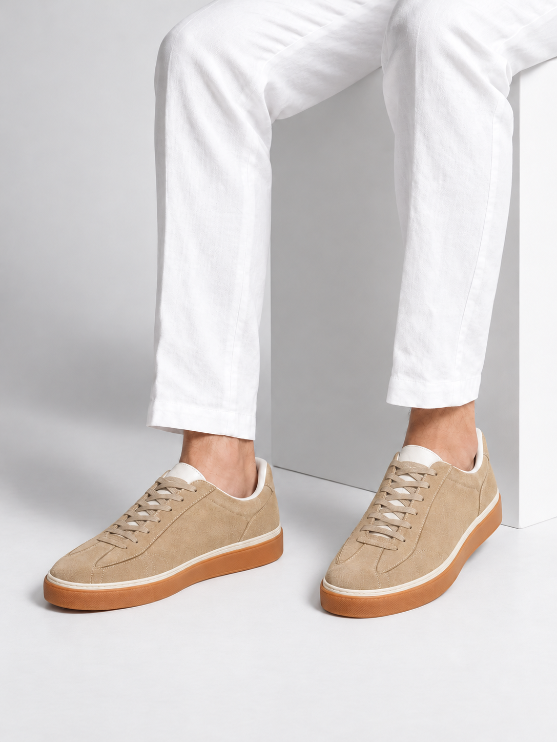 Beige Velaro Sneaker