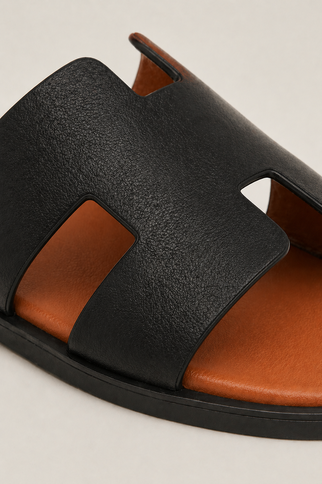 Bellagio Leather Sandal Black Tan