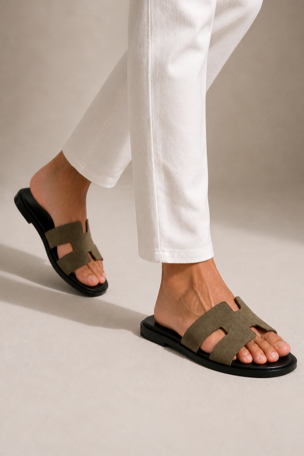 Coastal Suede Sandal Olive