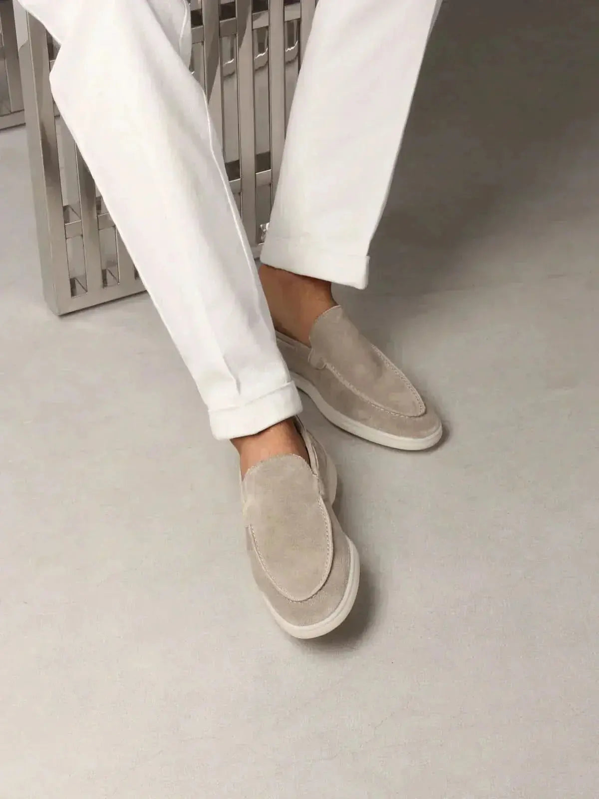 Classic Suède Loafer Light Grey